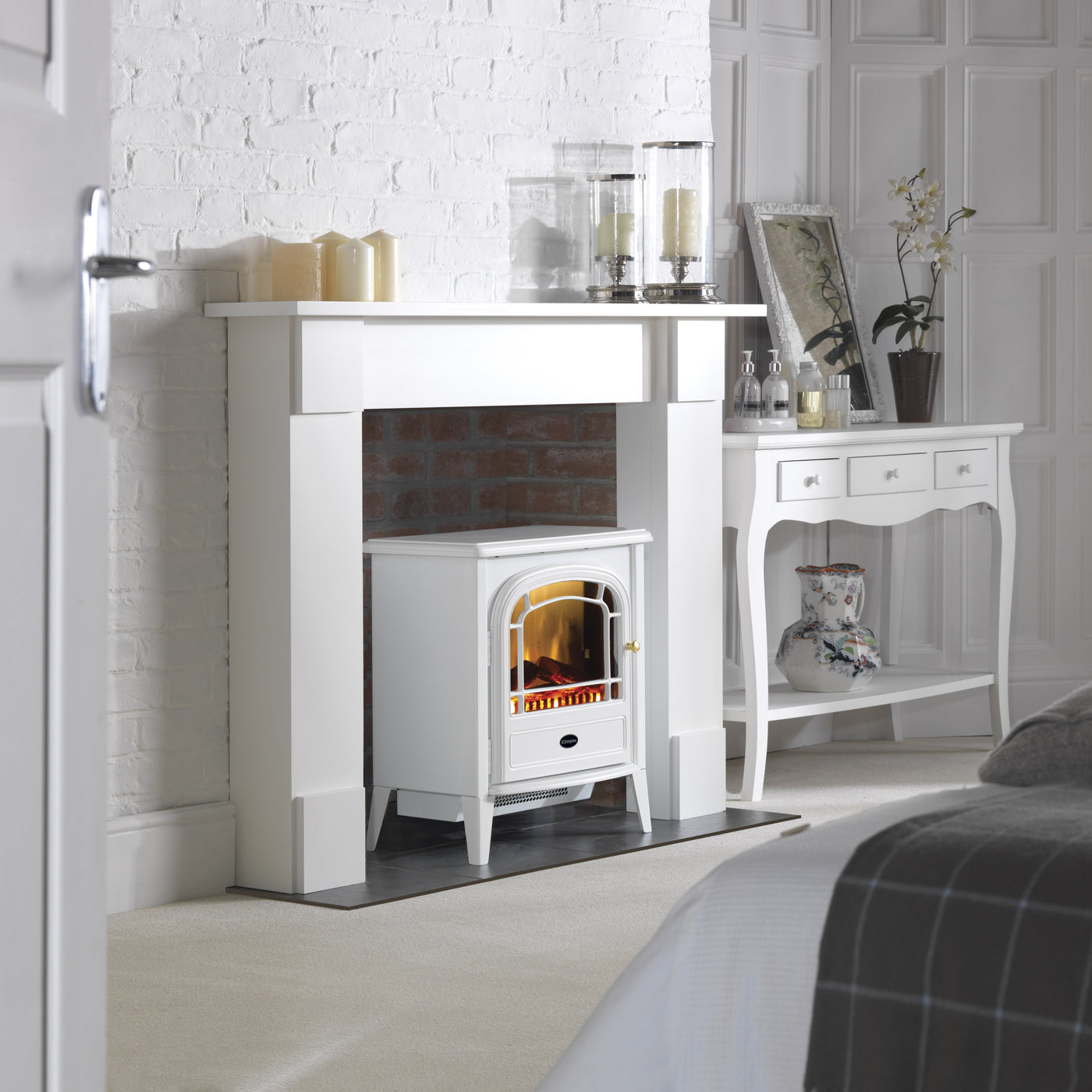 Dimplex Courchevel 2kW Electric Freestanding Stove White, Optiflame ...